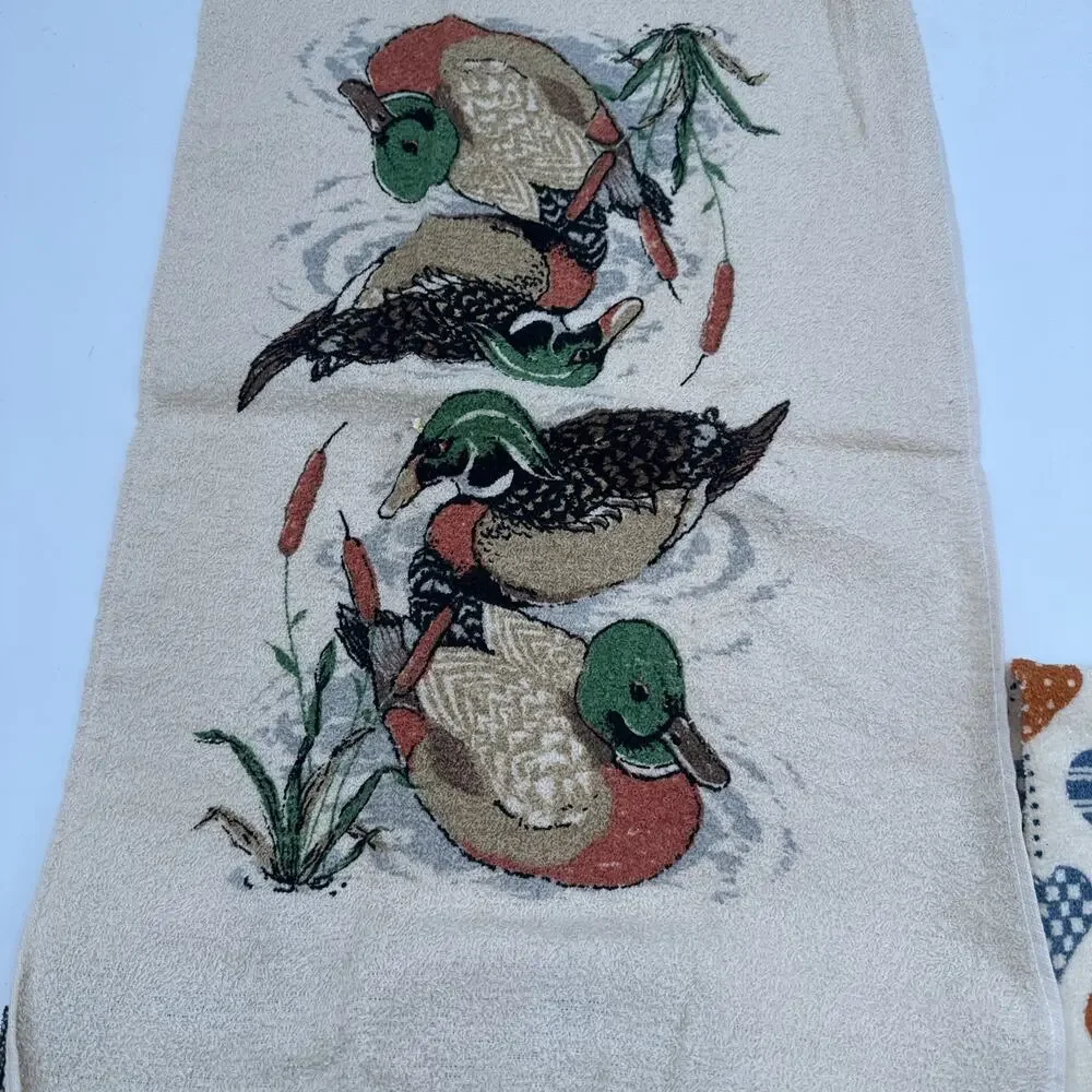 Lot Of 4 Vintage Dishtowels Strawberries, Ducks, Fall, And Heart Designs All New